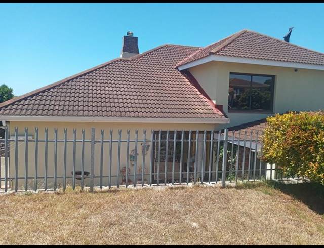 3 BEDROOM HOUSE FOR SALE IN ASTON BAY